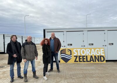 Storage Zeeland pose